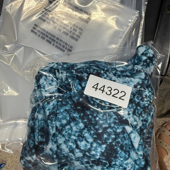 Unbranded Swimsuit Women M Medium Blue Animal Print V-Neck Sleeveless One Piece - Picture 4 of 4